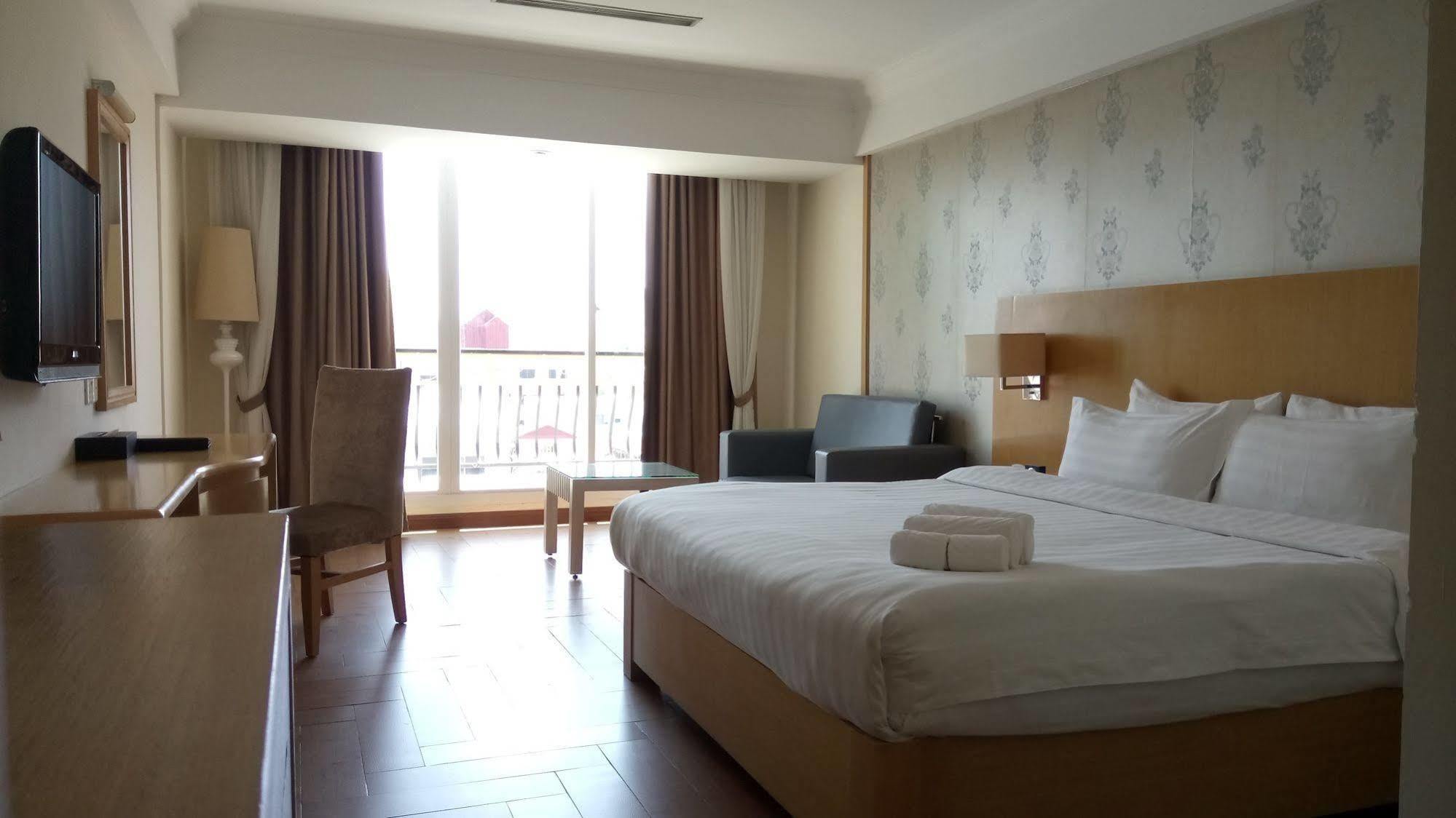 פנום פן Discovery Hotel מראה חיצוני תמונה